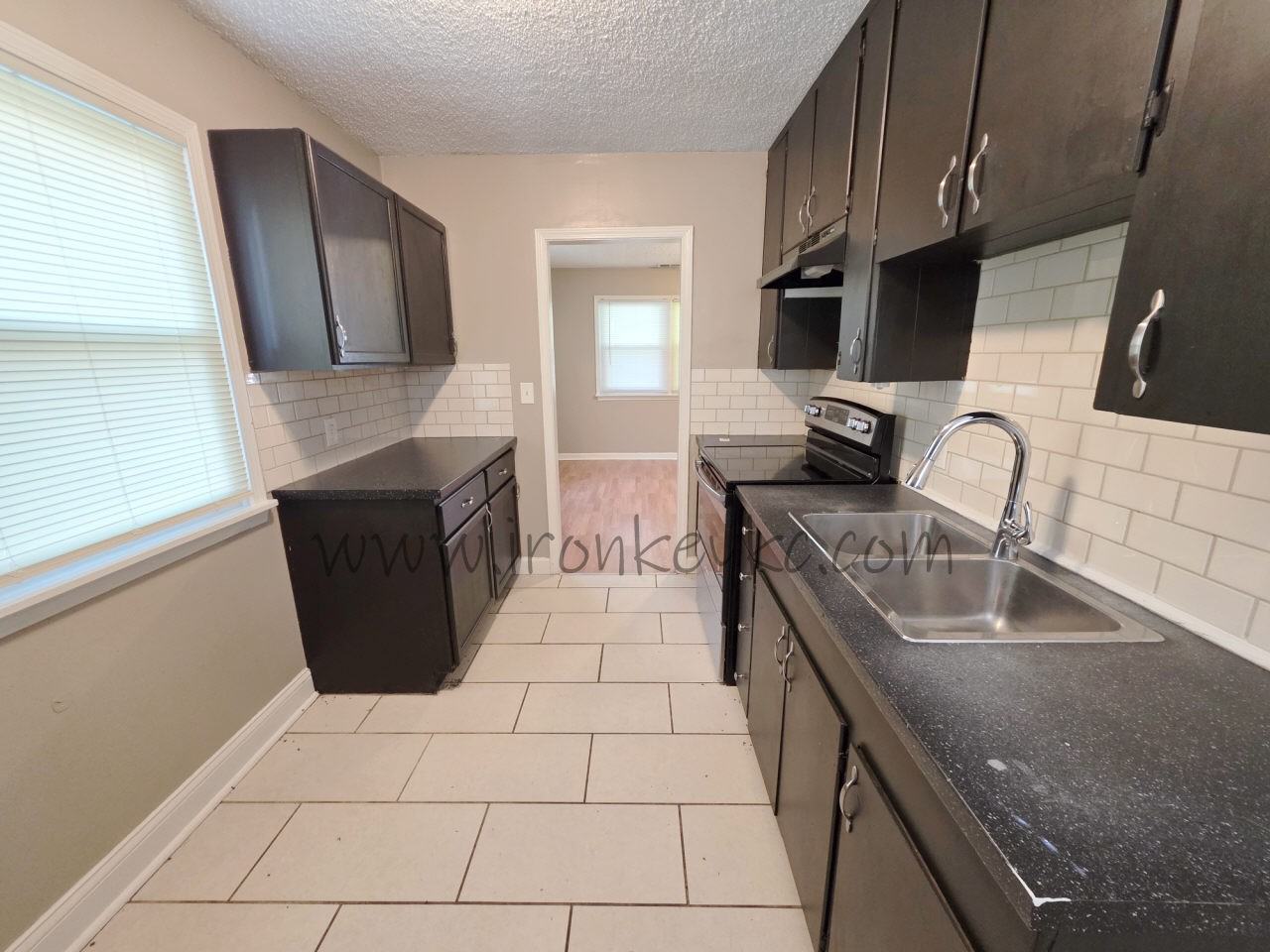 1720 S Hardy Ave #1 - Photo 5 of 12
