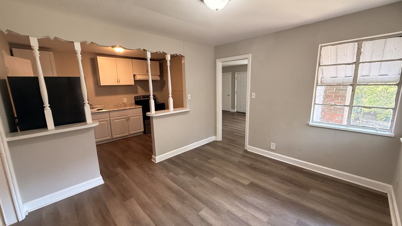 761 Vanderbilt St #1 - Photo 4 of 11