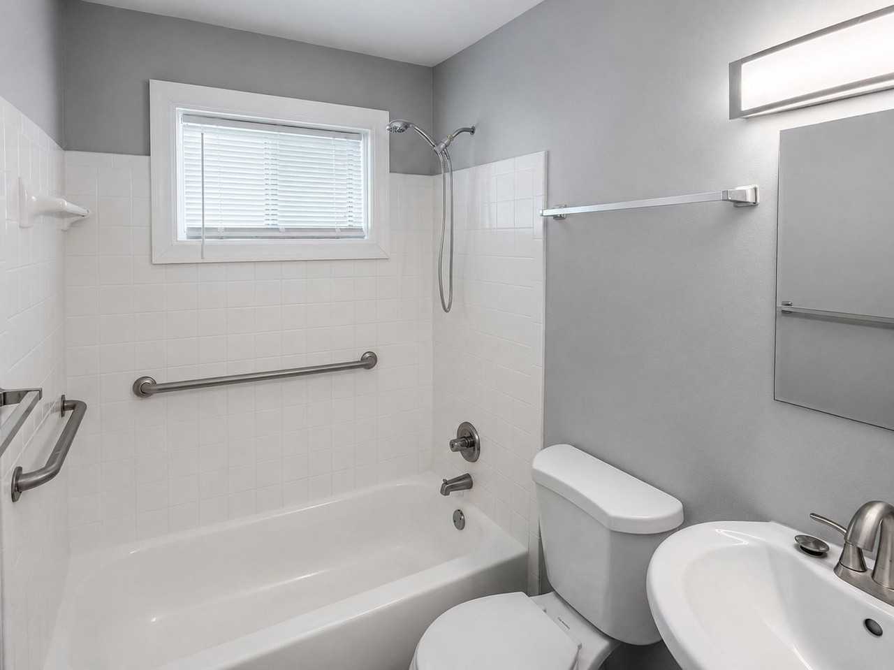 Washington Street Apartments LLC - Photo 3 of 32