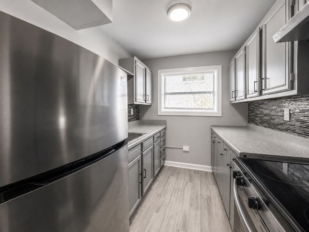 Washington Street Apartments LLC - Photo 6 of 32