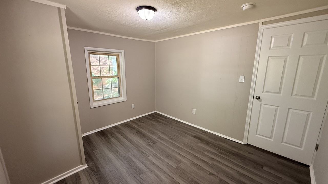 3119 Clarendon Ave #1 - Photo 6 of 10