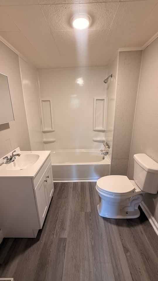 3119 Clarendon Ave #1 - Photo 7 of 10