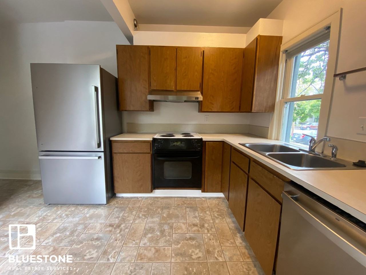 121 Nw 8th St - Photo 2 of 18