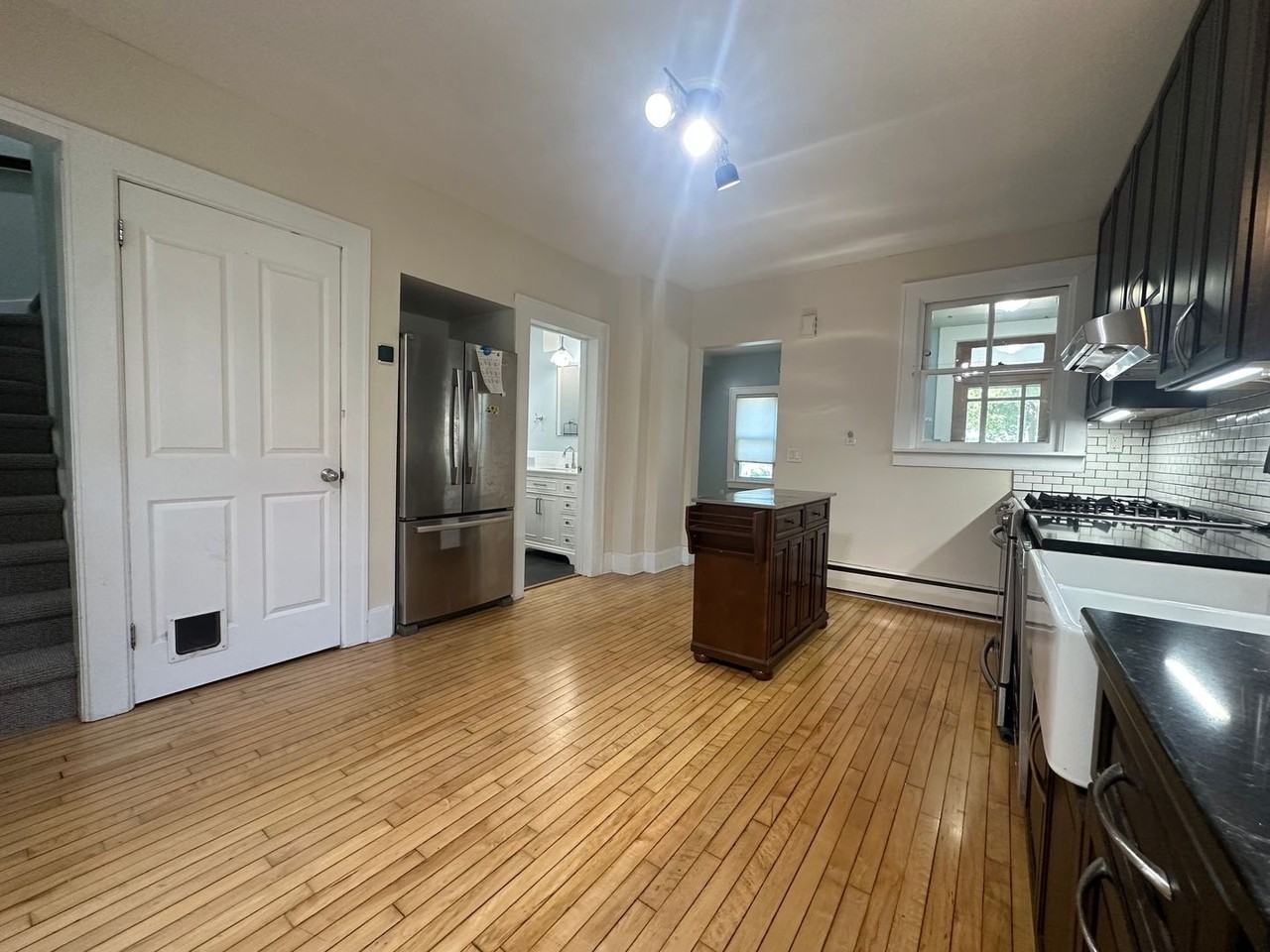 959 Lawrence St - Photo 4 of 34