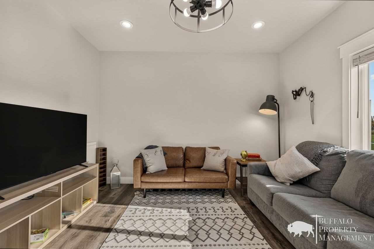 525 N 4th St #2 - Photo 5 of 42