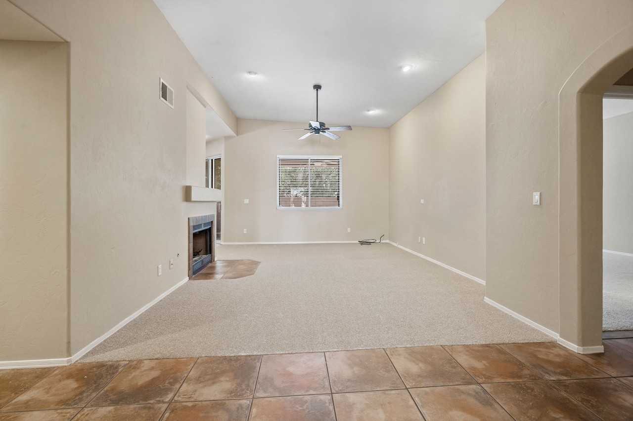 730 N Northern Vista Pl #1 - Photo 4 of 50