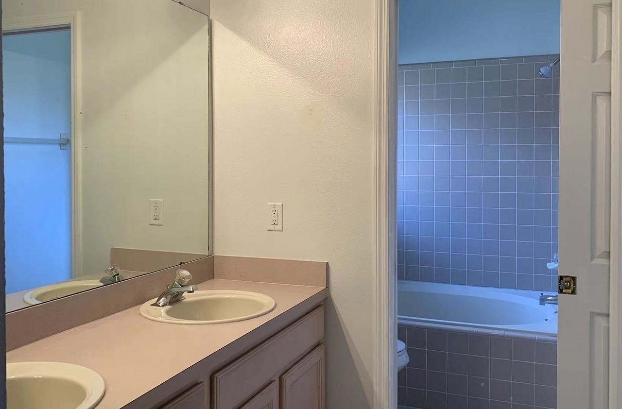 2608 Brookshire Ct #1 - Photo 3 of 10