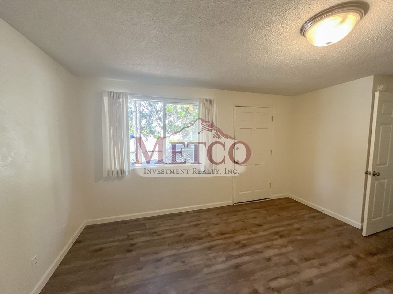 Castle Terrace Apartments - Photo 3 of 19