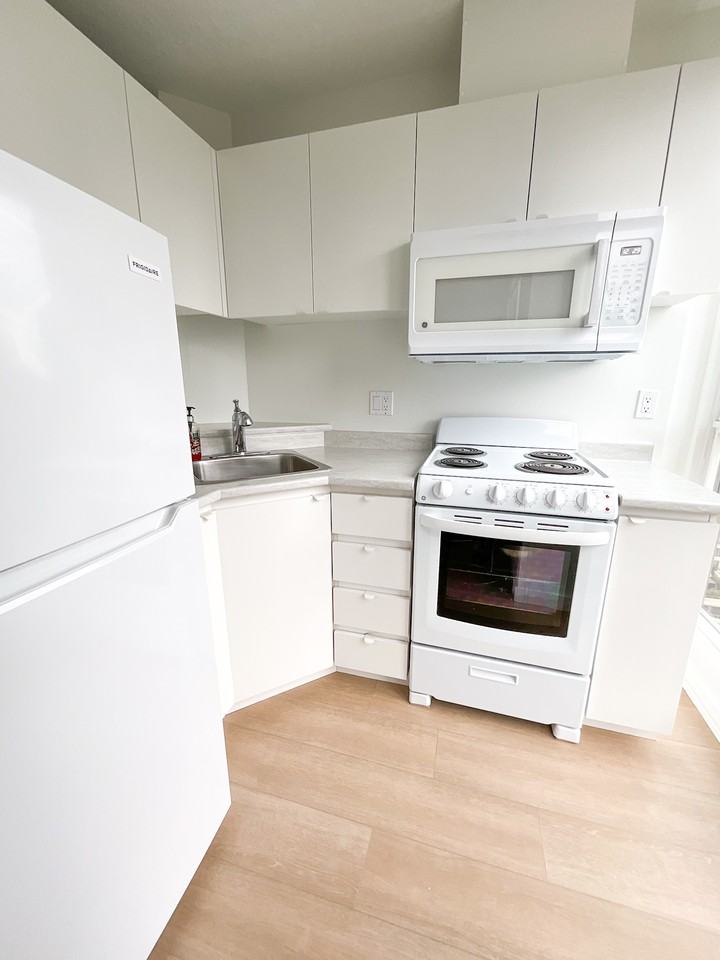 1188 Richards Street #19XX - Photo 4 of 15