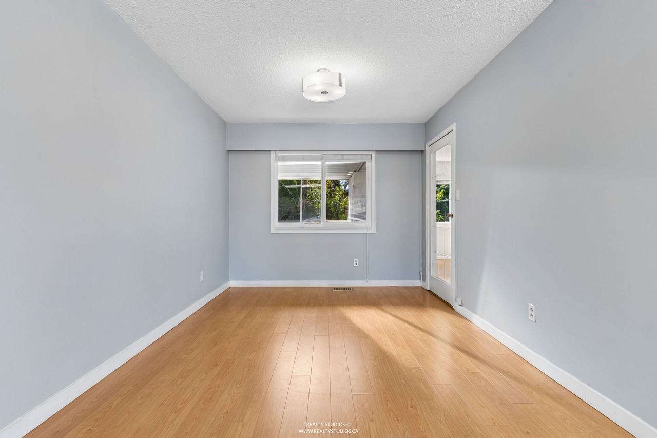 11384 86A Avenue - Photo 7 of 29