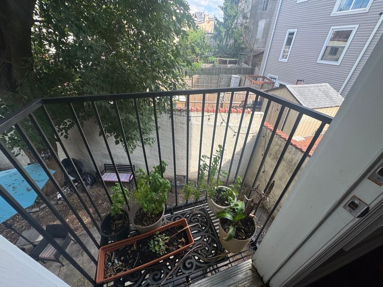 875 N Lawrence St - Photo 7 of 40