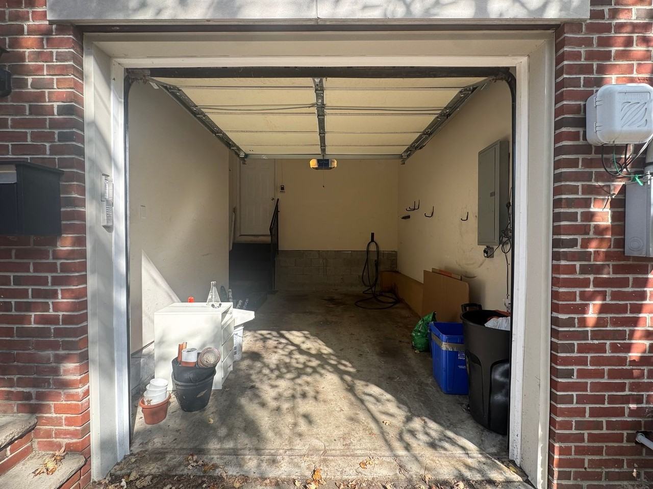 875 N Lawrence St - Photo 4 of 40