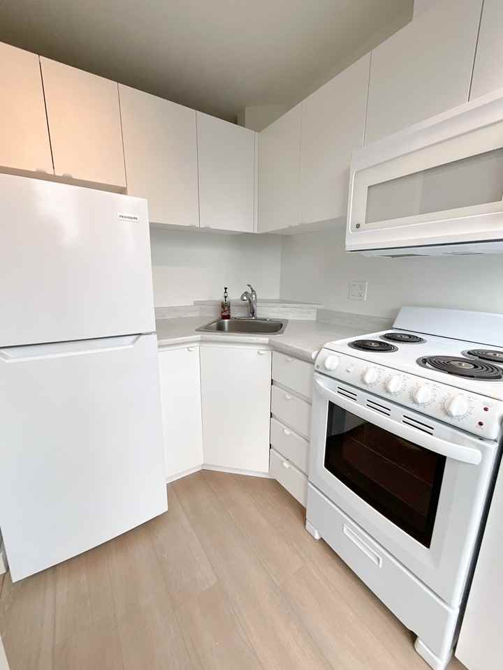 1188 Richards Street #19XX - Photo 5 of 15