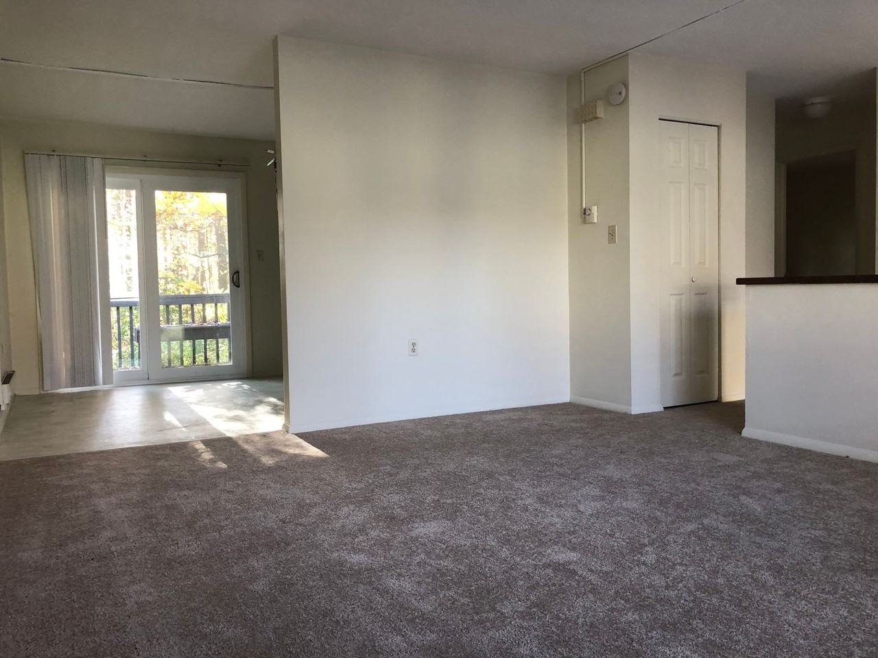 Fernwood Ct - Photo 3 of 14