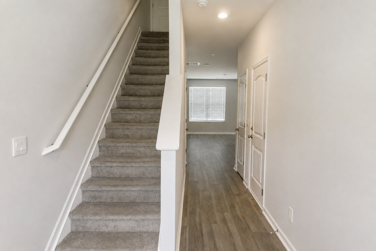 212 Dale Mires Ln - Photo 2 of 22