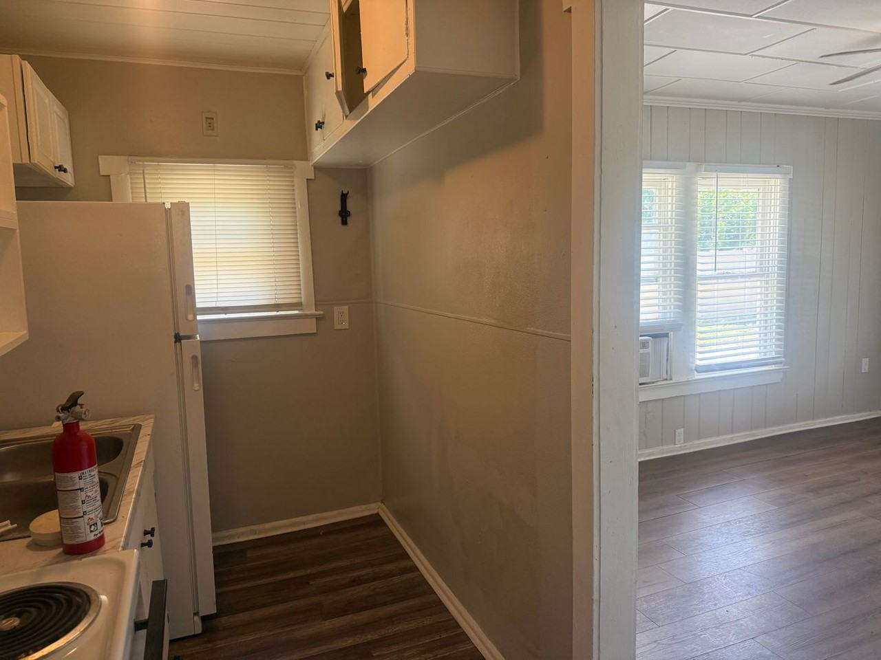 2745 9th St E - Photo 6 of 16