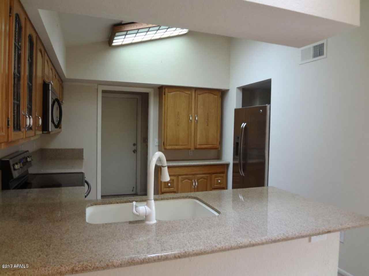 1912 S Hall - Photo 6 of 17