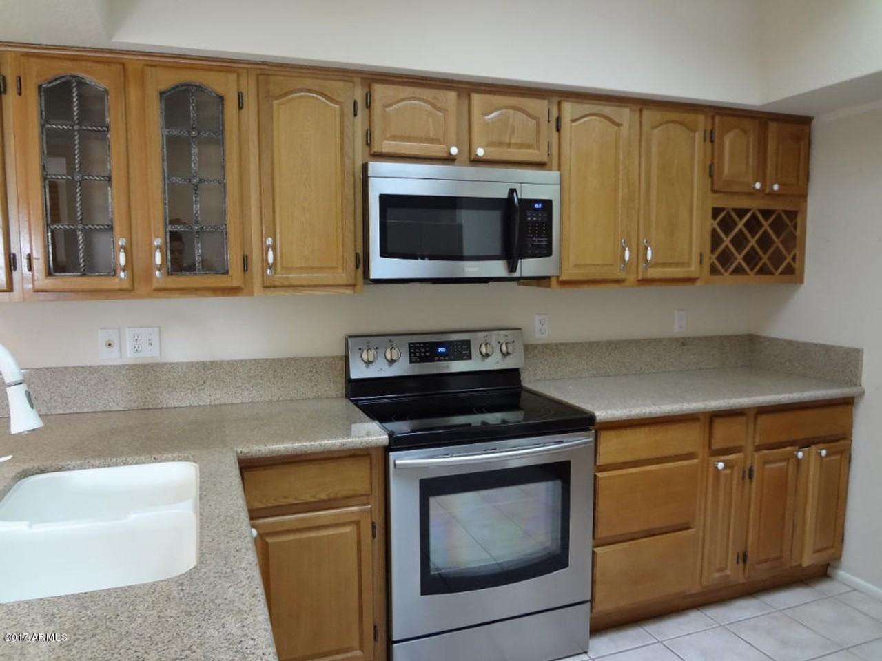 1912 S Hall - Photo 7 of 17