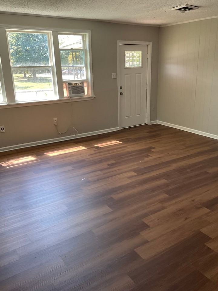 1928 Kratha Dr - Photo 4 of 18