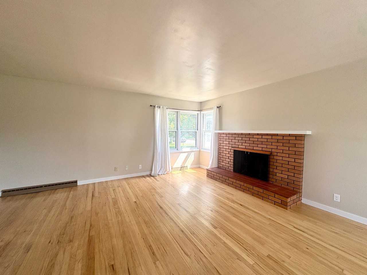 1215 Avenue E - Photo 7 of 31
