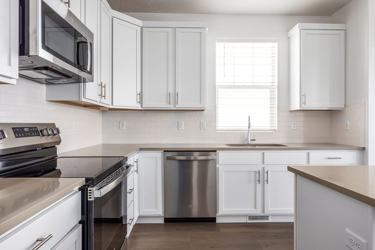 2526 N 3670 W - Photo 2 of 37