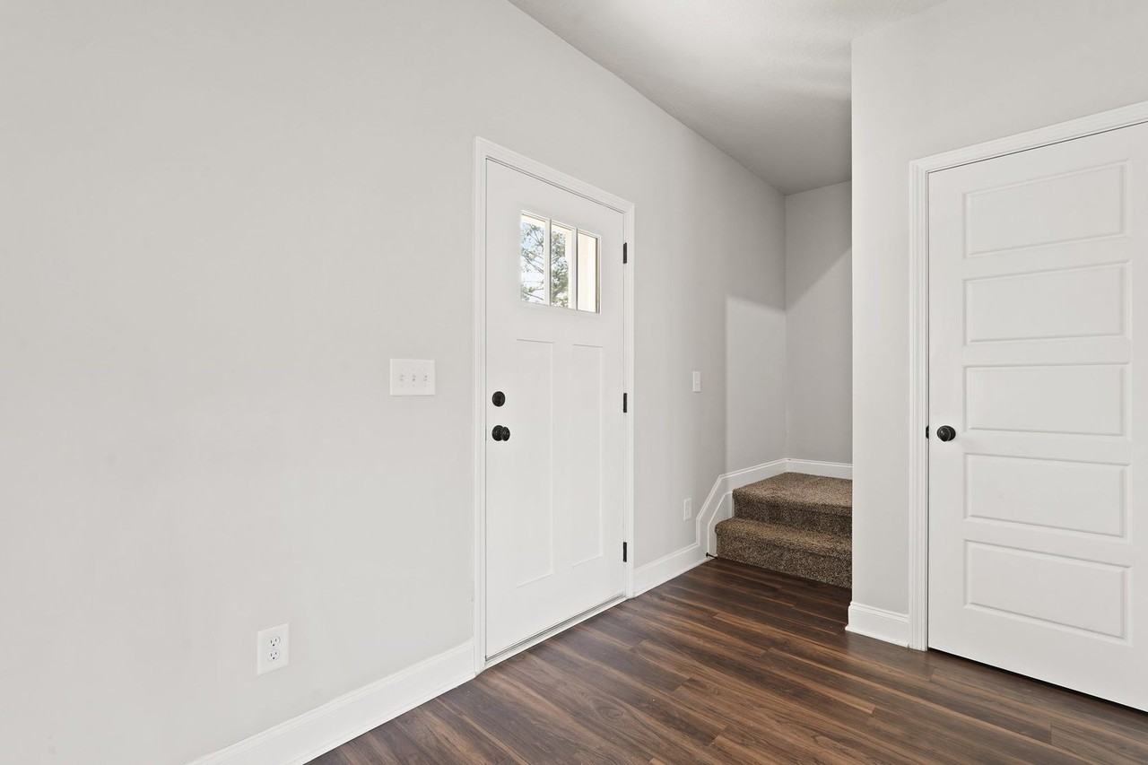 312 Morgan Pines Dr - Photo 3 of 48