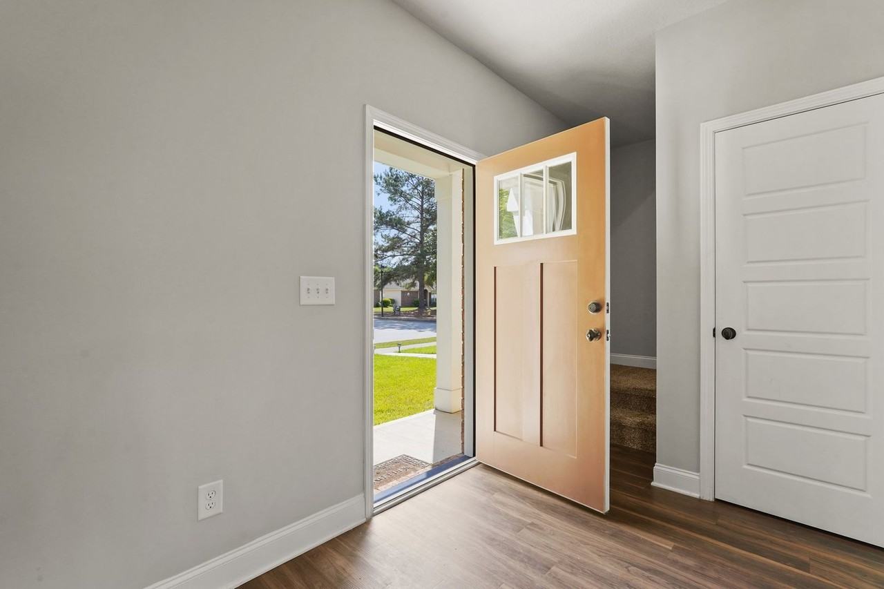 312 Morgan Pines Dr - Photo 4 of 48