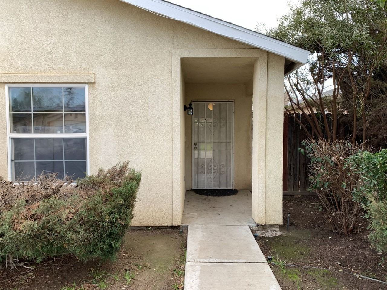 6204 Straub Ln - Photo 2 of 24