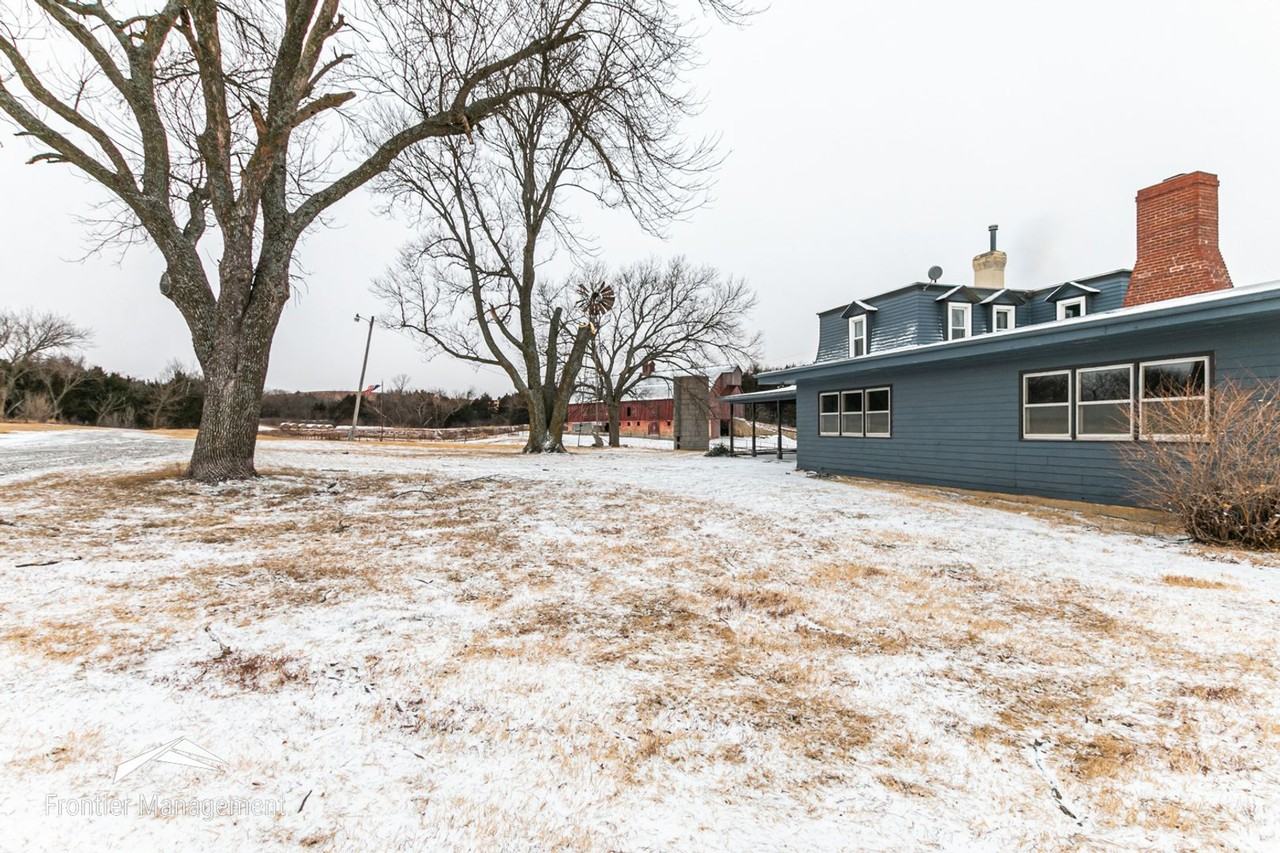 26603 K99 Hwy - Photo 2 of 41