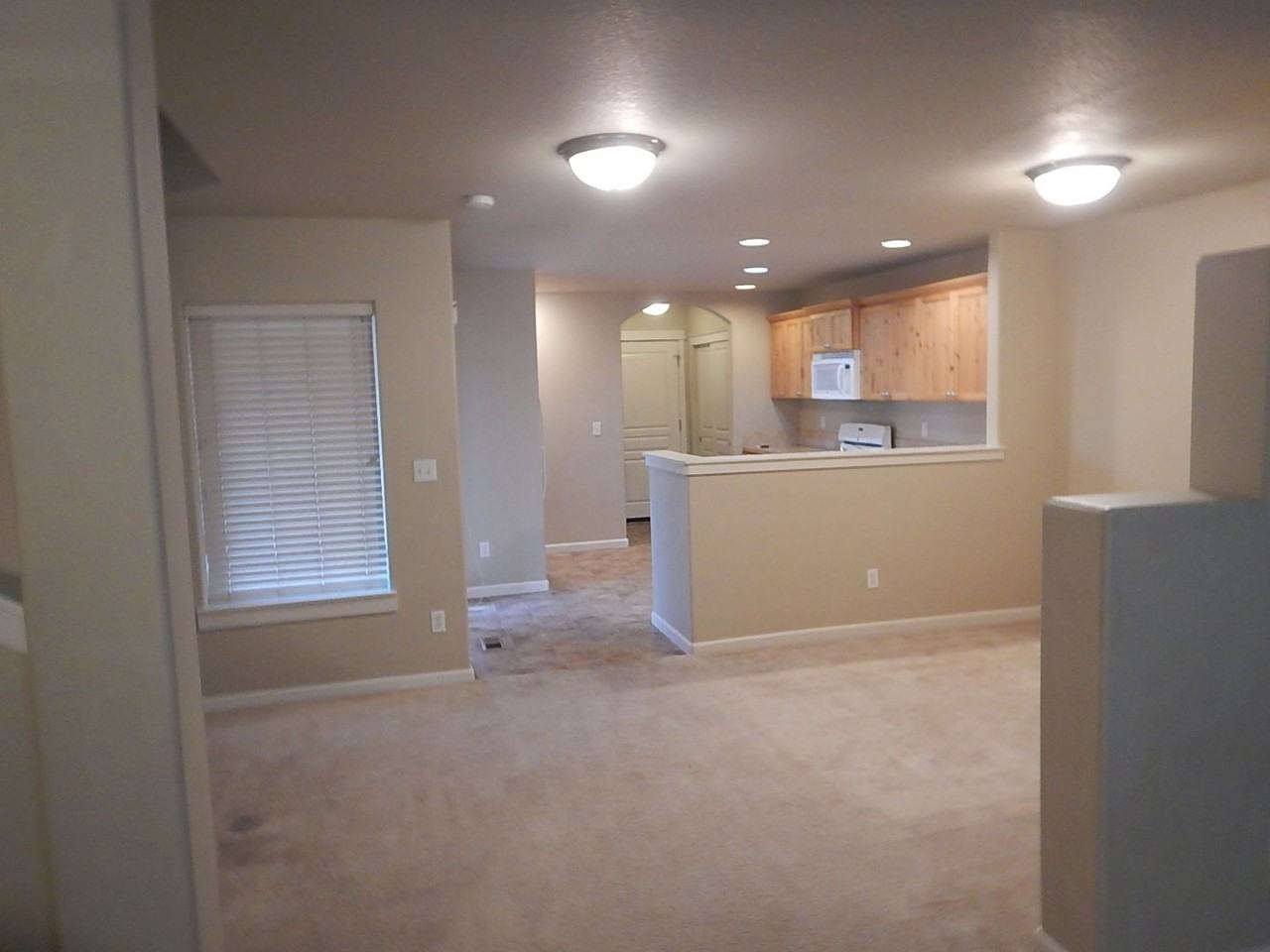1214 Ne Littleton Ln - Photo 5 of 11