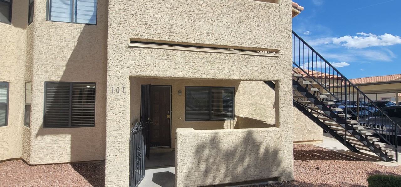 1204 Observation Dr - Photo 2 of 16