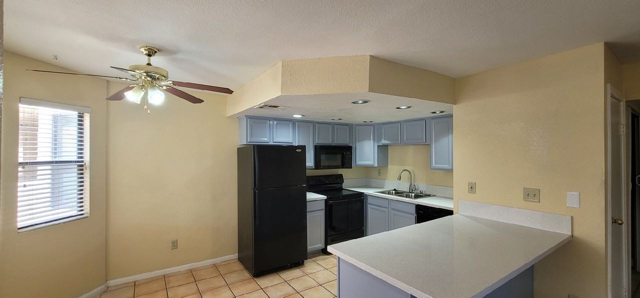 1204 Observation Dr - Photo 6 of 16