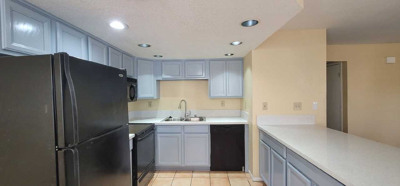 1204 Observation Dr - Photo 7 of 16
