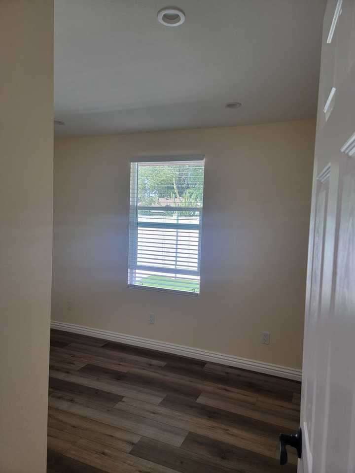 710 N Lamarr St - Photo 6 of 11