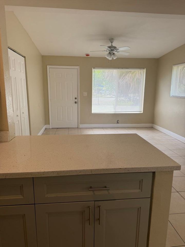 3255 Nw 2nd St - Photo 5 of 5