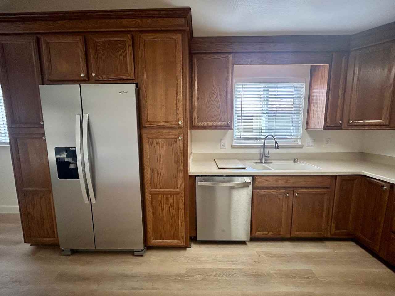 4227 Veronica Ave - Photo 5 of 20