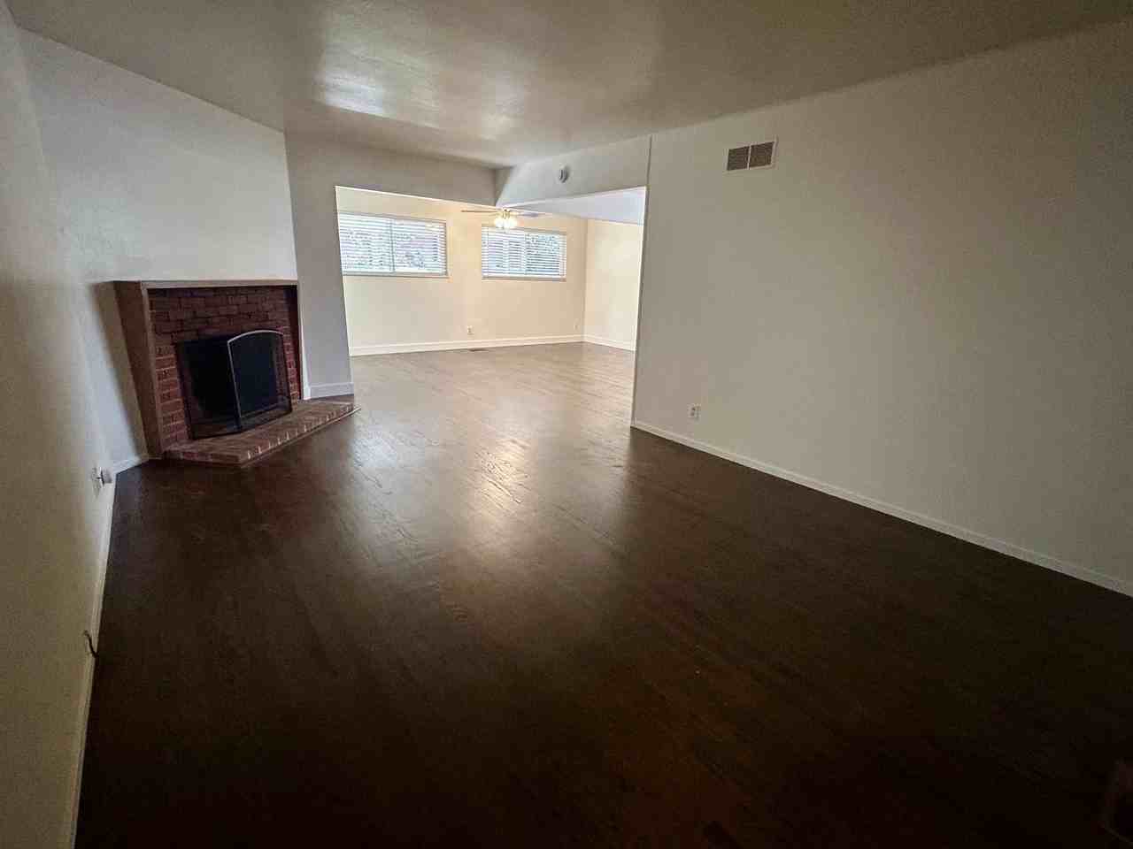 4227 Veronica Ave - Photo 7 of 20