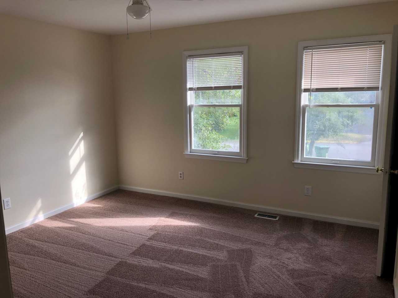 2226 Yaupon Dr - Photo 4 of 5