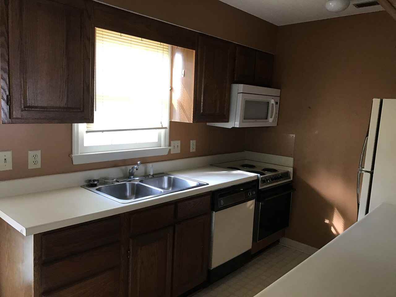 2226 Yaupon Dr - Photo 5 of 5