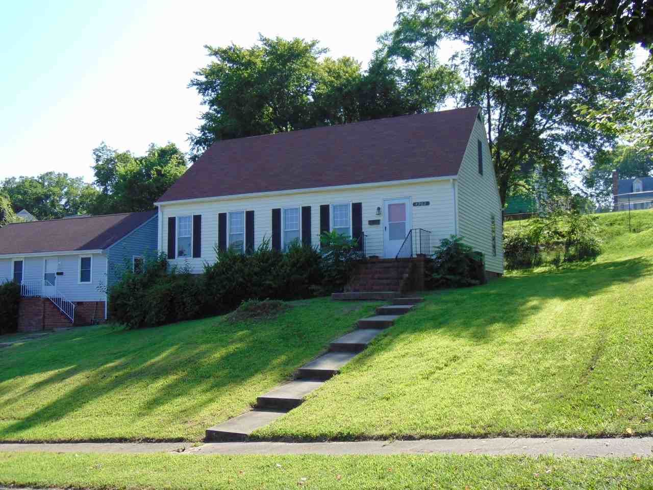4903 Goddin Cir - Photo 2 of 8