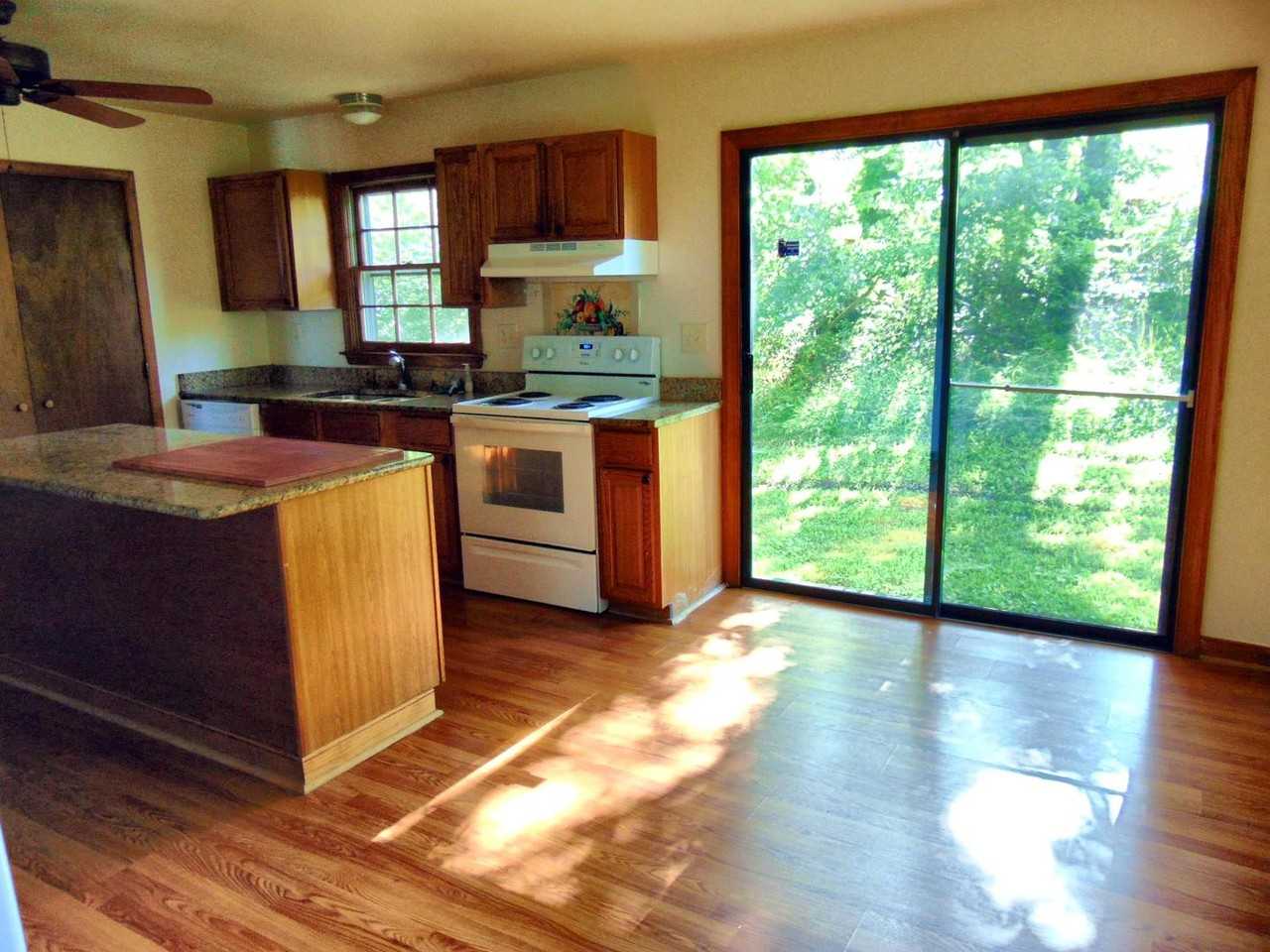4903 Goddin Cir - Photo 6 of 8