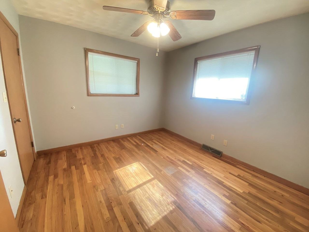 837 S Link Ave - Photo 6 of 8