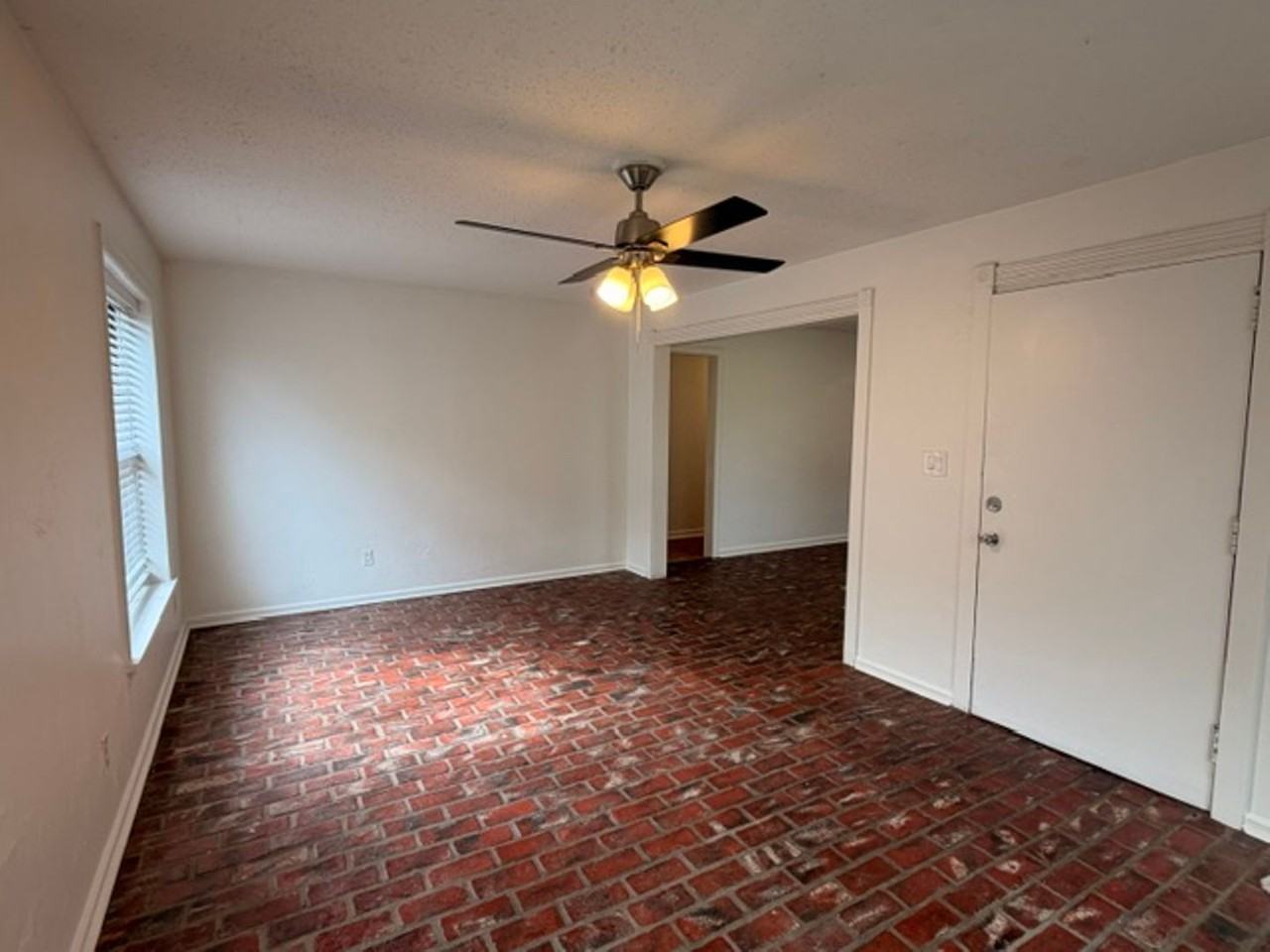 3200 Nw 42nd St - Photo 3 of 19
