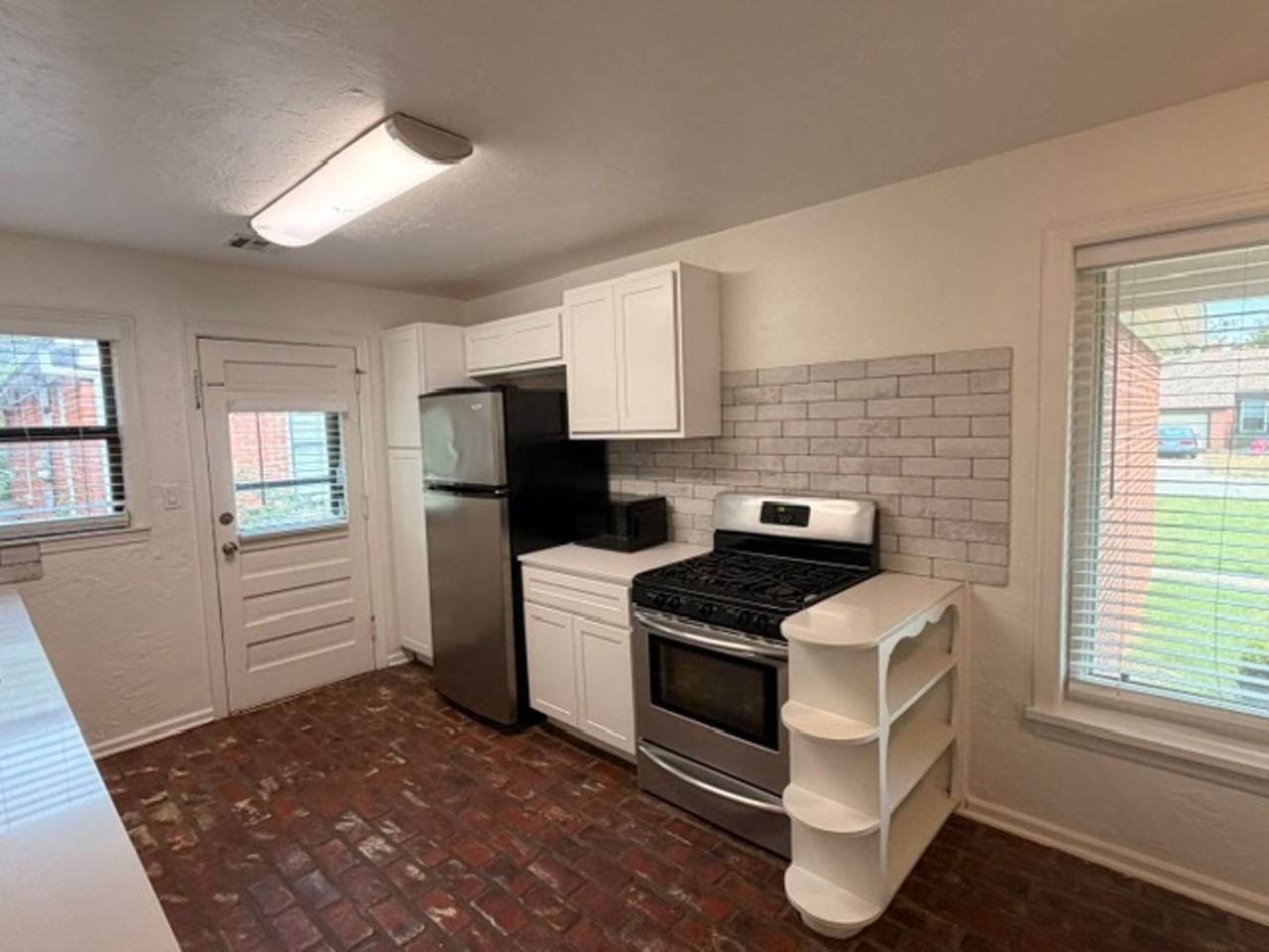 3200 Nw 42nd St - Photo 6 of 19