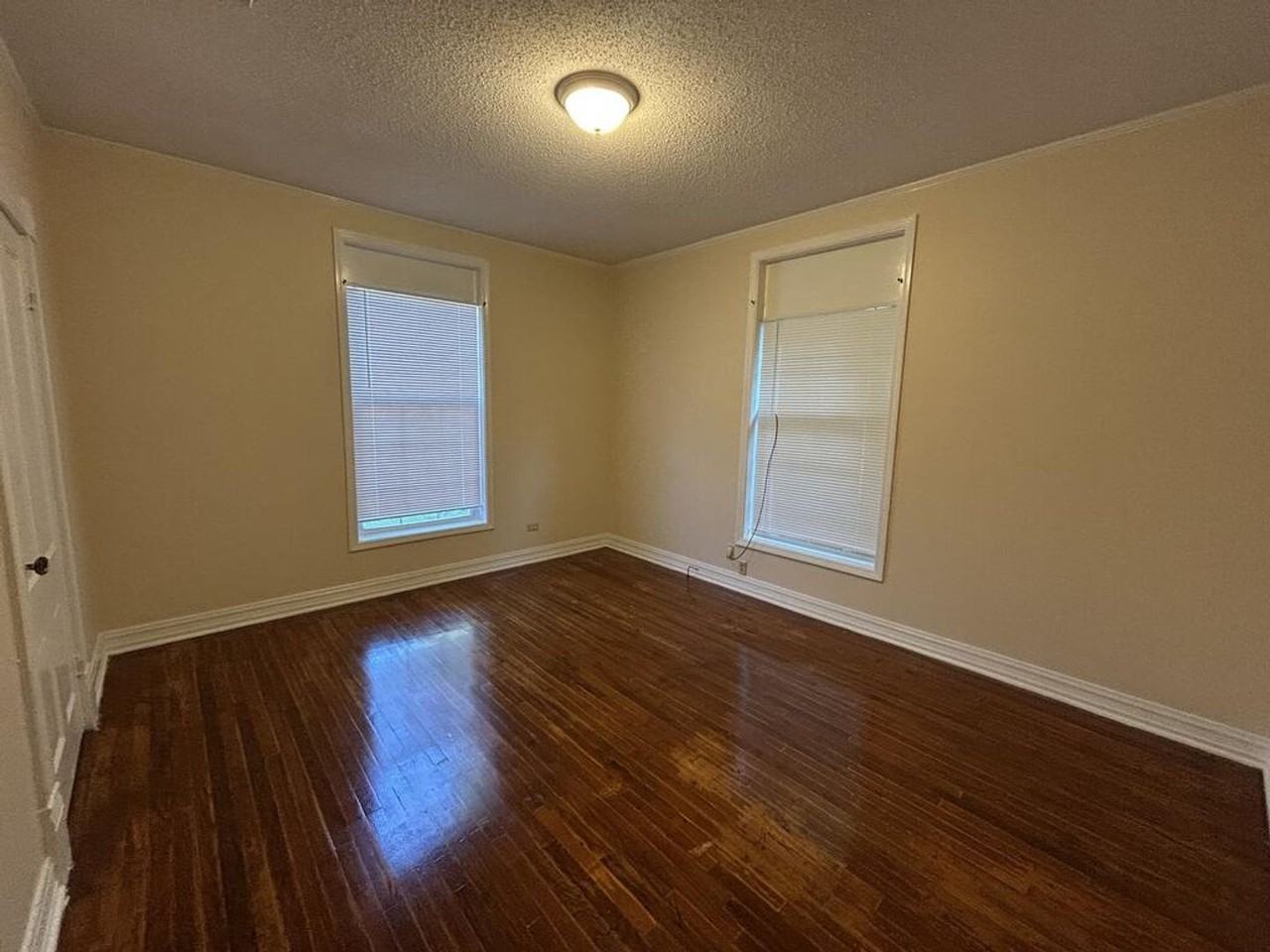 2139 Andrews Ave #2 - Photo 2 of 6