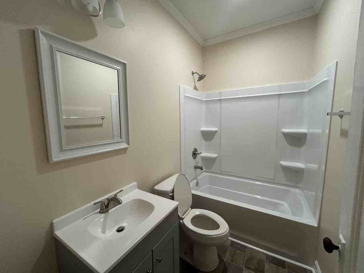 2139 Andrews Ave #2 - Photo 3 of 6
