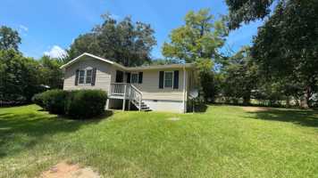 featured image of 1095 Foster Cir