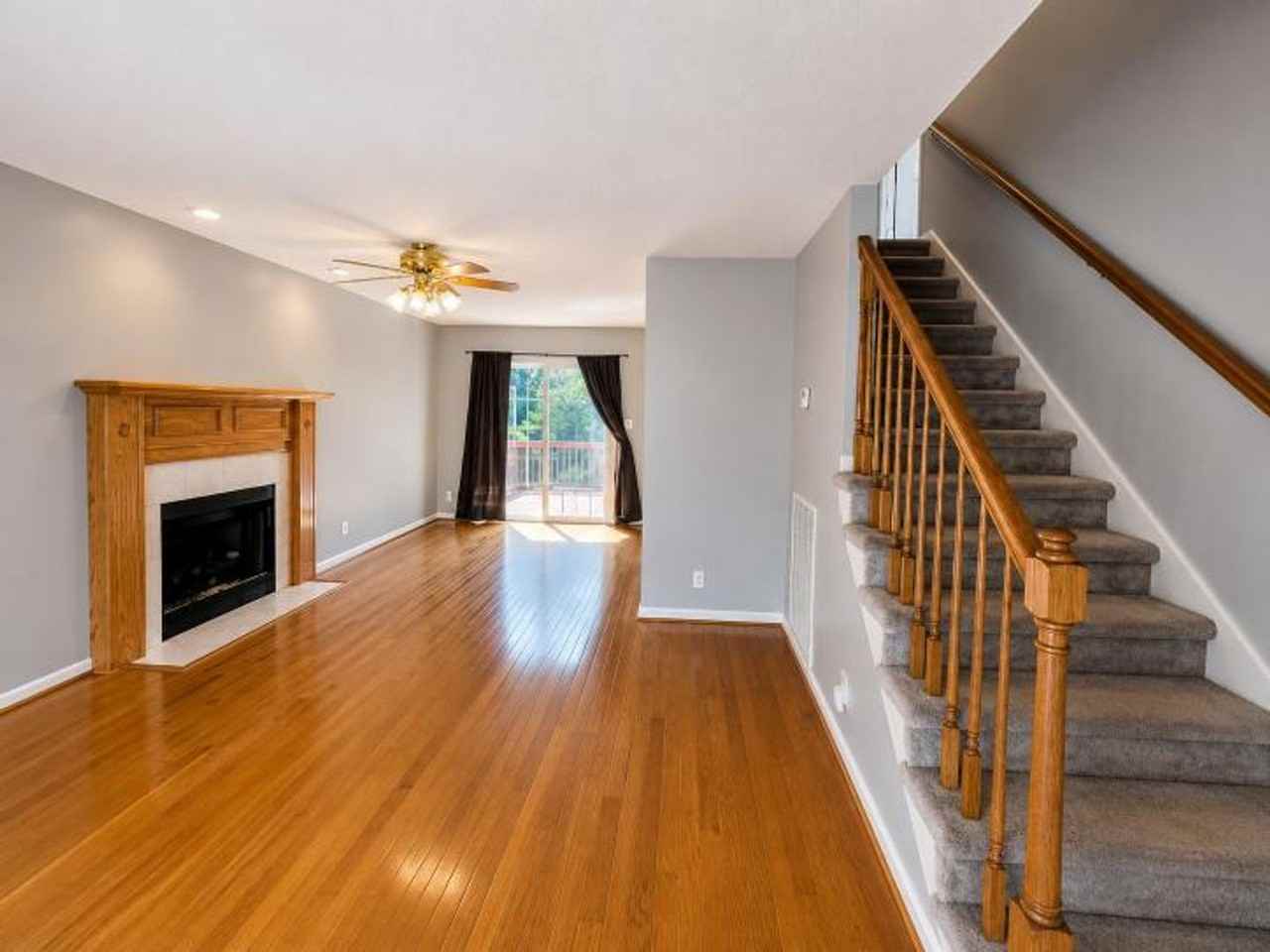 1034 Persimmon Ct - Photo 4 of 26