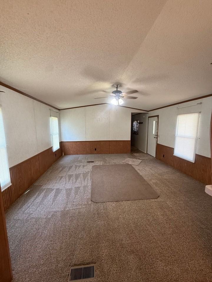 823 Cassie St - Photo 3 of 18