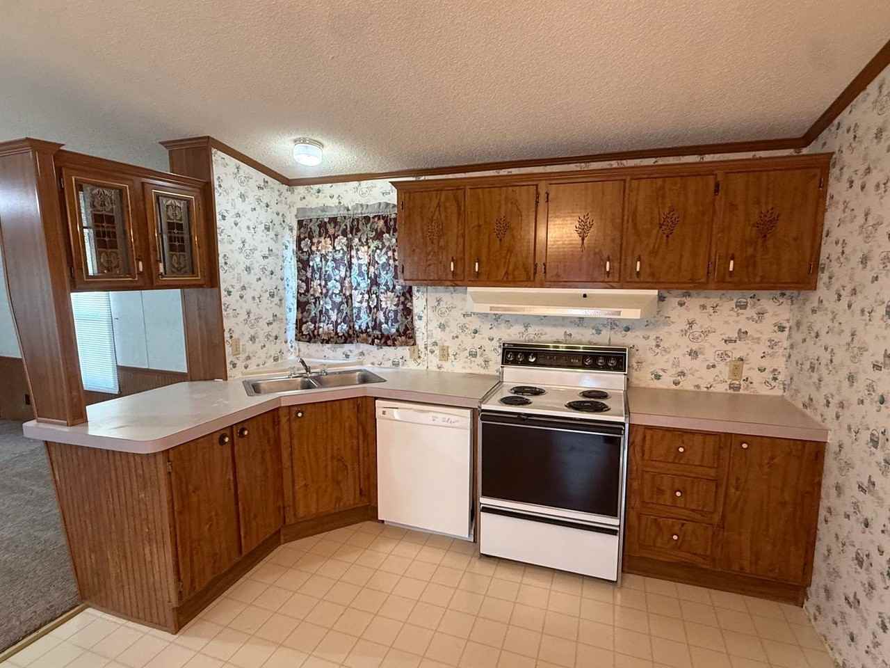 823 Cassie St - Photo 6 of 18